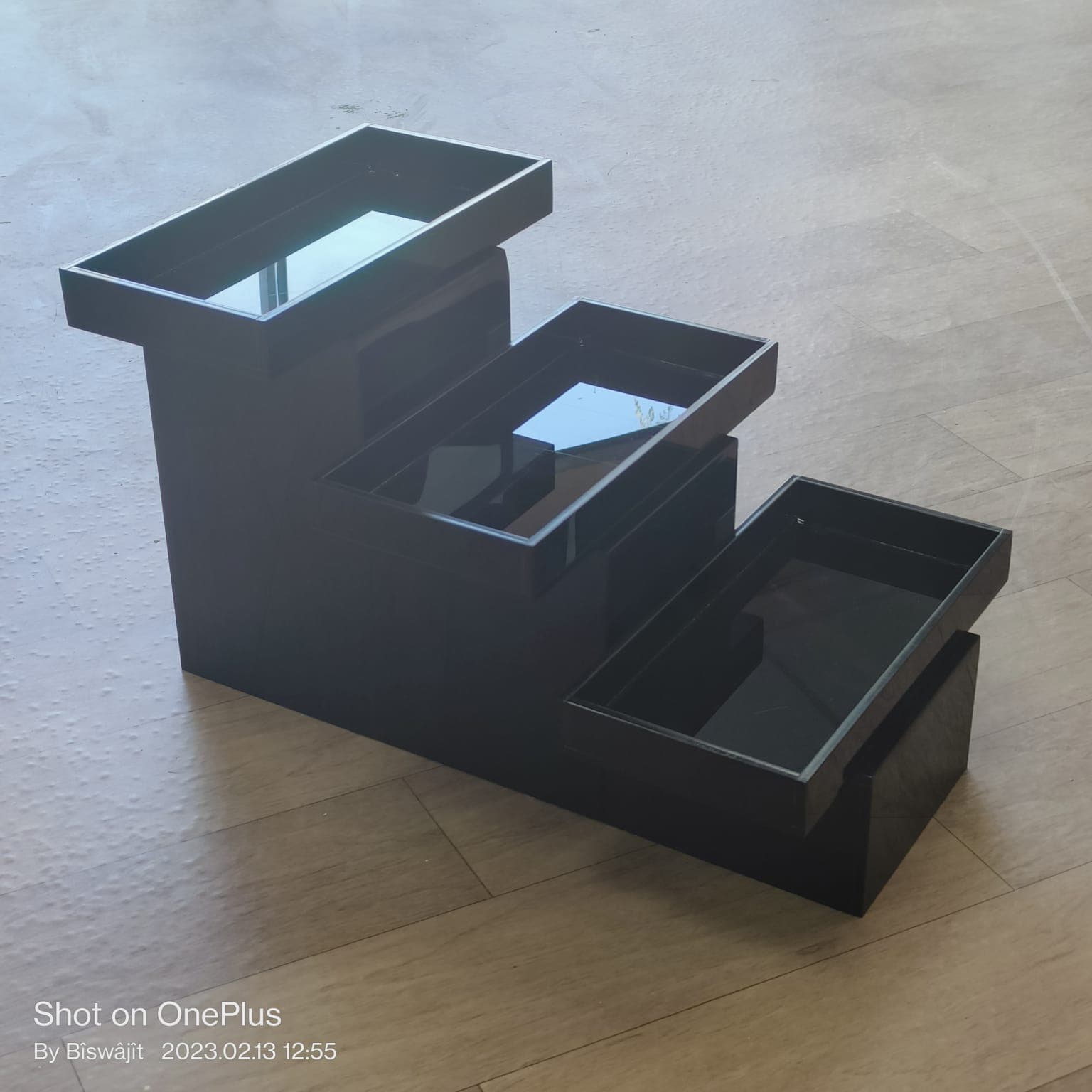 Trays image 1